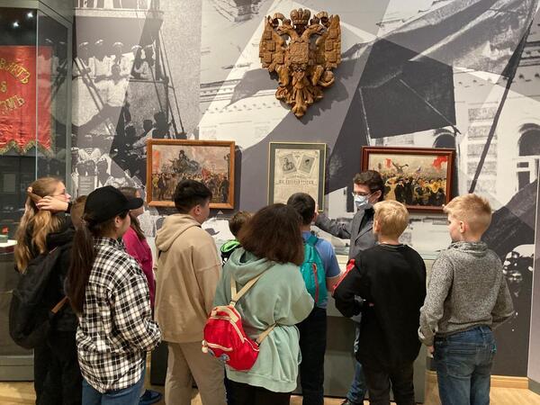 Выездное мероприятие в Государственный центральный музей современной истории России Выездное мероприятие в Государственный центральный музей современной истории России